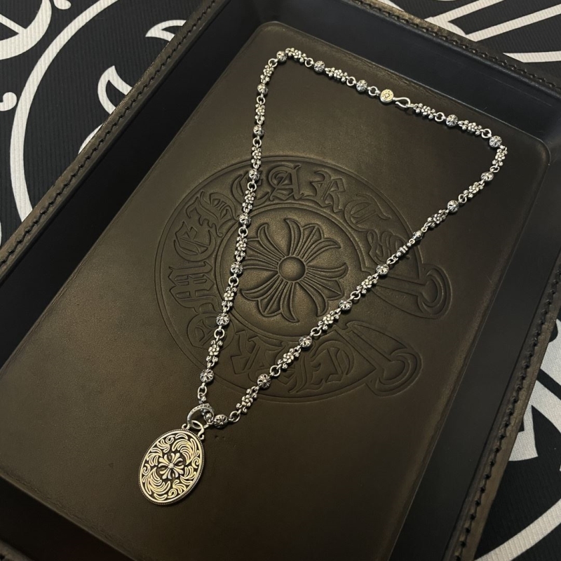 Ch**me He**ts necklaces
